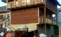 Каменный двор