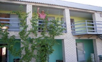 ул Чаривна 15