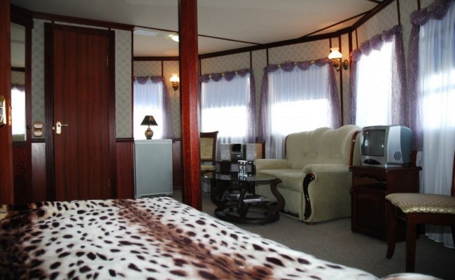 Отель-теплоход Киев Отель-теплоход Киев