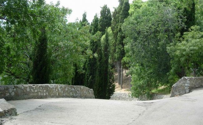 Кристалл, территория