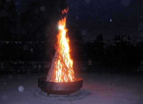 лагерь в бердянске, костер