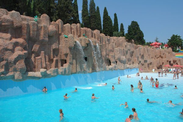 Развлечения в аквапарке, Алушта