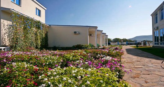 Территория гостиницы Дионис Территория гостиницы Дионис