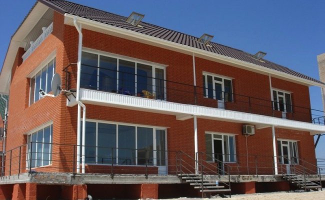 Бона Дэа в Кирилловке на Азовском море Бона Дэа в Кирилловке на Азовском море