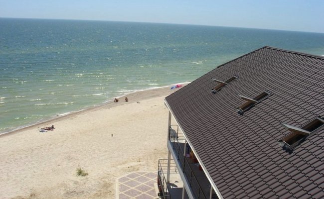 Вид на Азовское море с базы отдыха Вид на Азовское море с базы отдыха