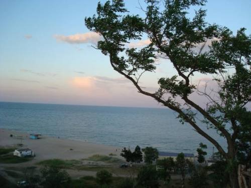 Черное морек курортной зоне с Курортное