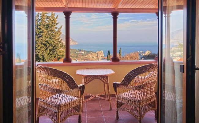 Вид из номера на Черное море Гурзуф