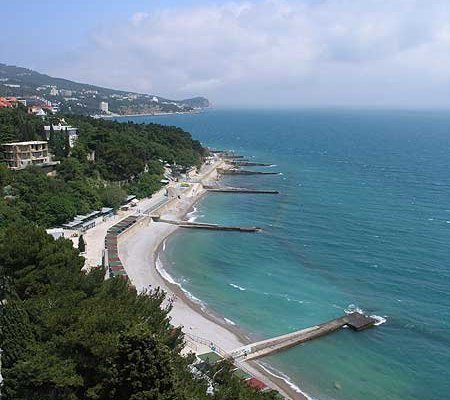 Прекрасный вид из санатория Ай-Петри в Кореизе