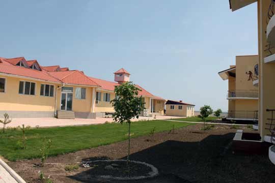 Территория базы отдыха "Вероника" Территория базы отдыха "Вероника"