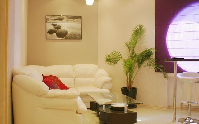 Романтика, Отель "Немо"