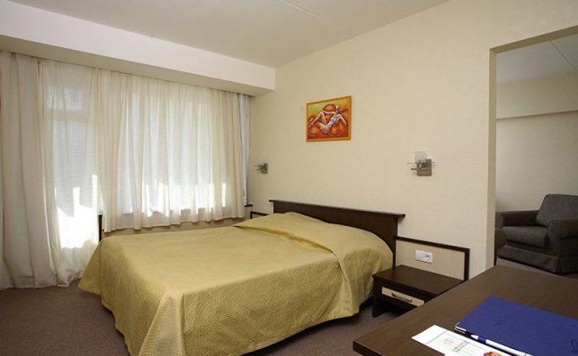 Отдых в Крыму, Ялта-Интурист