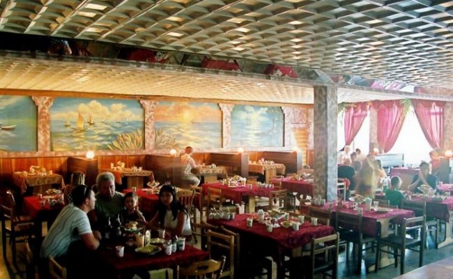 Турестический комплекс "Парус" в Бердянске