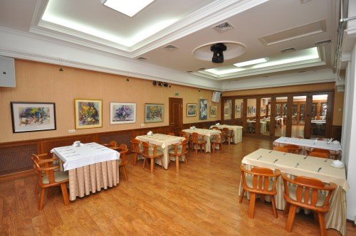 Романтический ужин, Ялта