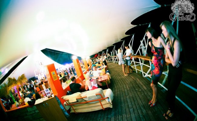 non-stop Beach club 117