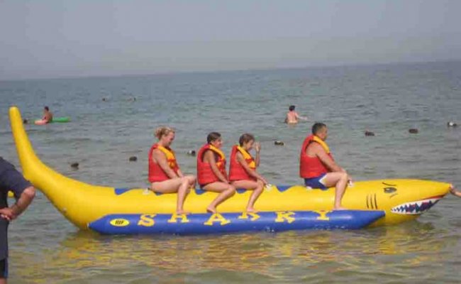 Катание на банане