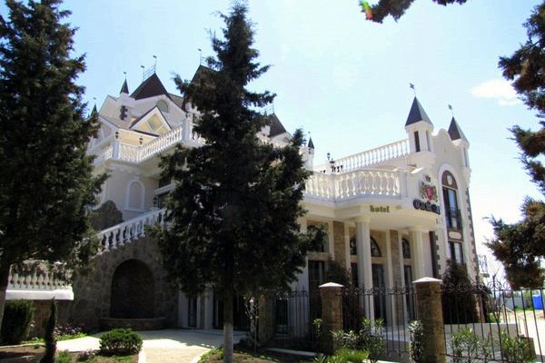 Отель "Камелот", Малореченское