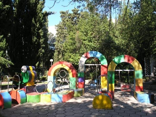 Детская площадка, отдых у моря