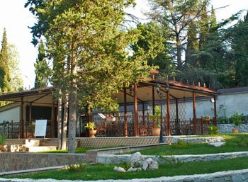 Отдых в Алуште, "Магнолия"