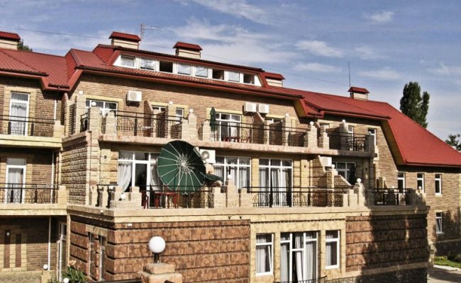 Отдых в Железный Порт, "Премьера"