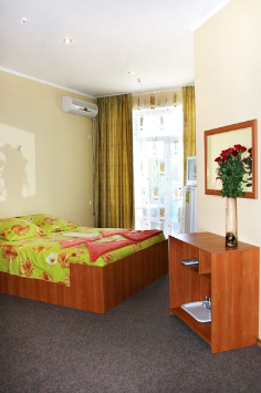 Семейный отдых на море, Железный Порт