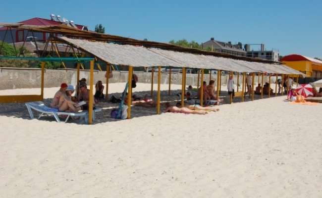 Железный Порт, Пляж Черного моря