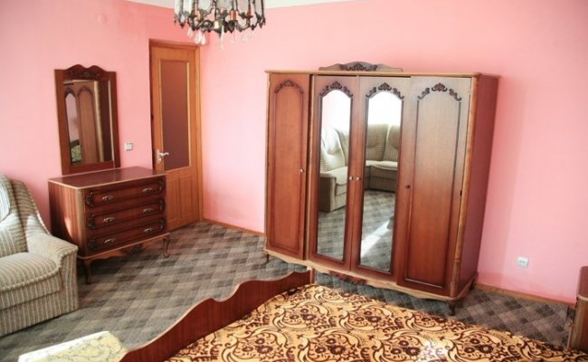 Номер "Люкс", Железный Порт