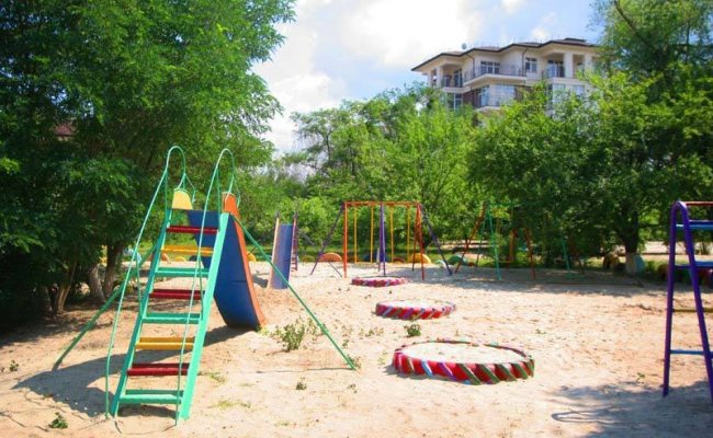 Детская площадка