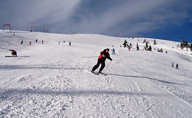 Горнолыжный курорт в Карпатах Горнолыжный курорт в Карпатах