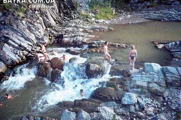 Купание в горной реке