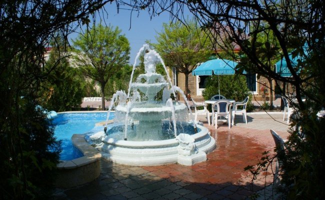 Белосарайская коса, Отдых в Донецкой области